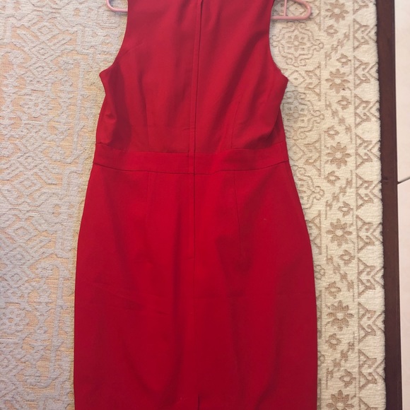 Red Dress 💃🏻 - Picture 3 of 4